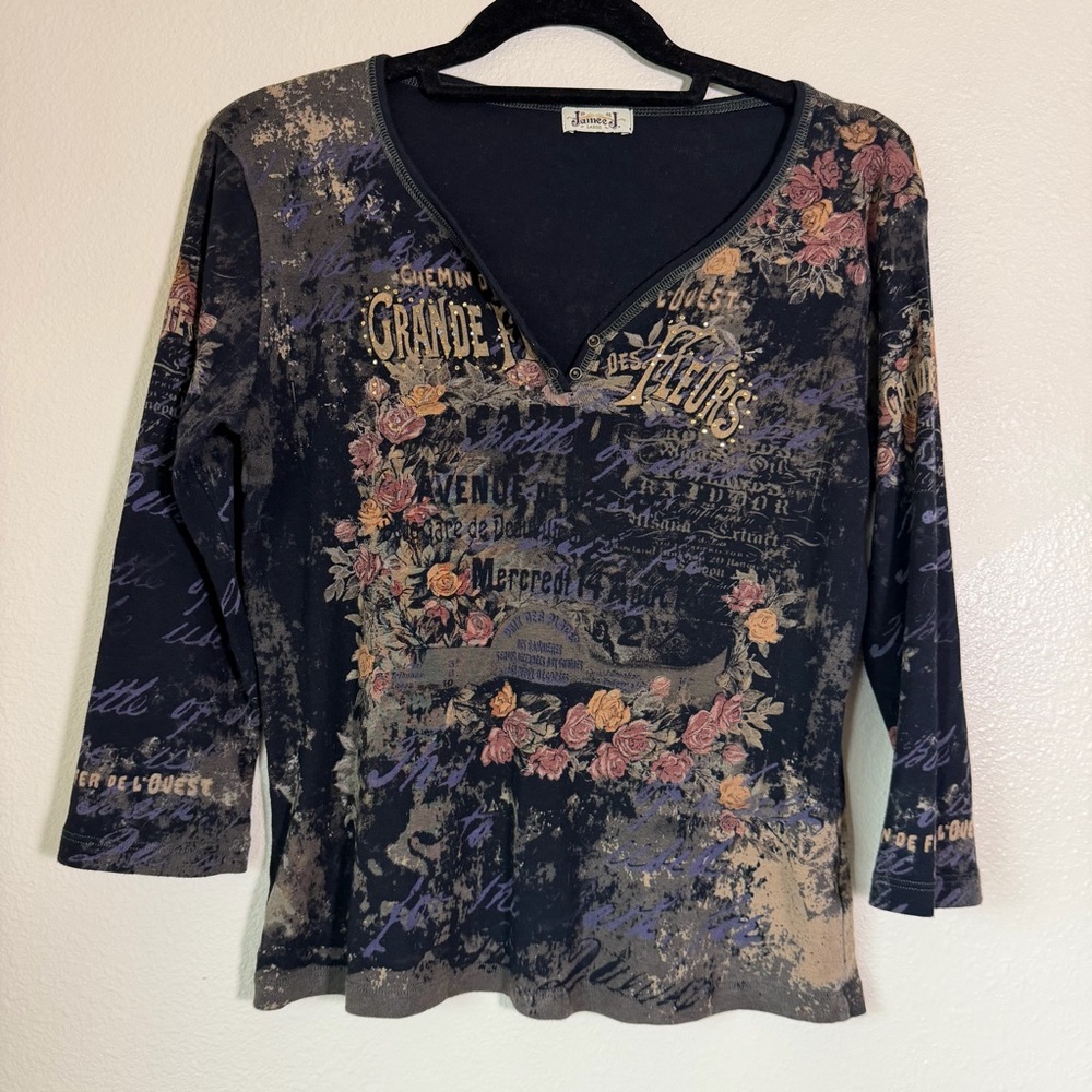 Jamee J Y2K Floral Print V-Neck Top, Size Large